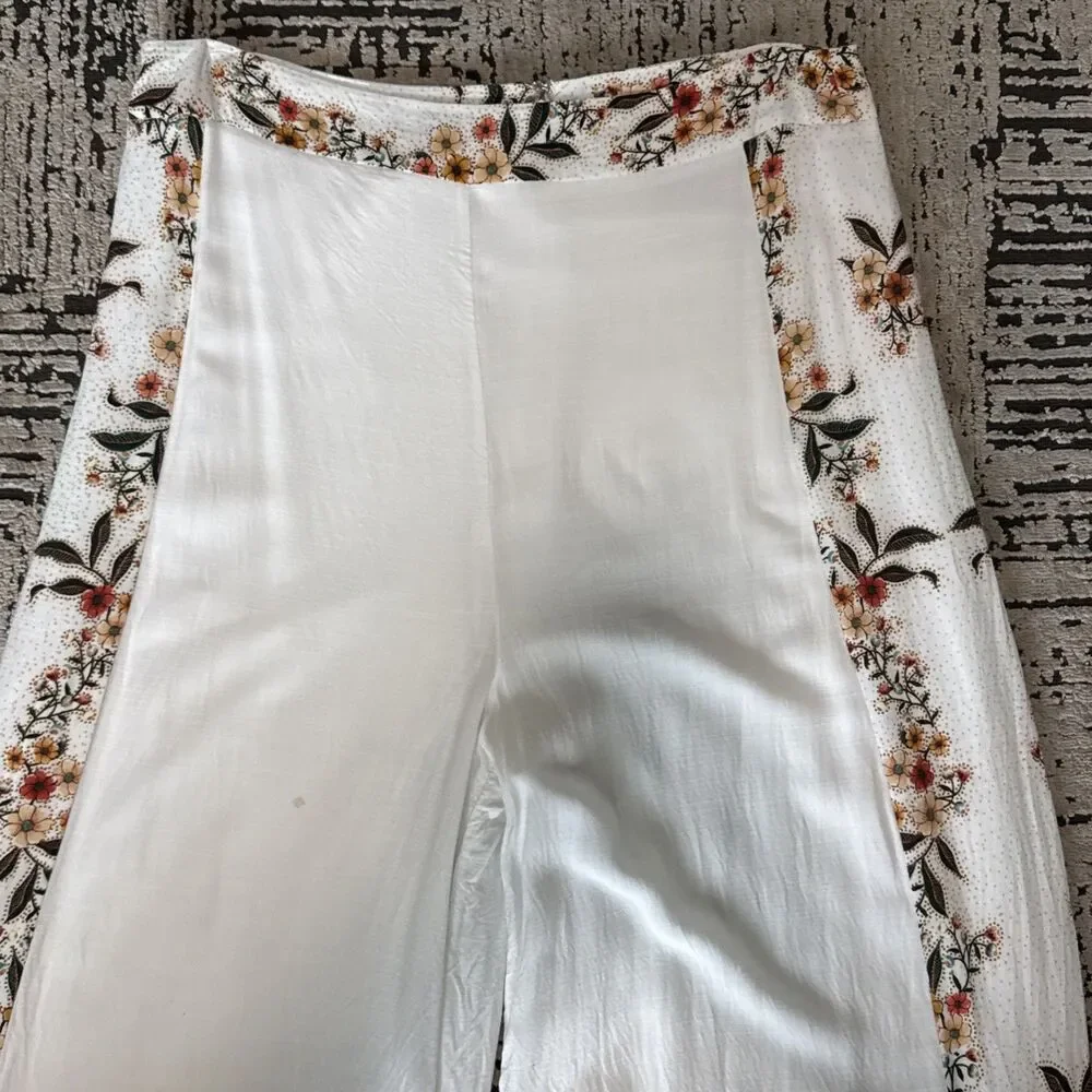 Farm Rio x Anthropologie Melila Floral Flared Pants Women’s Size Large Boho - Picture 9 of 15